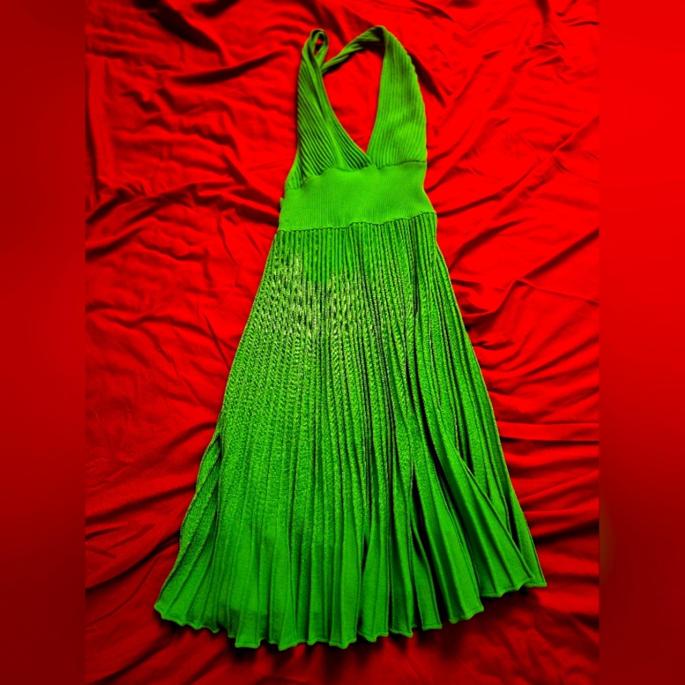 BENR Elegant Green Halter Dress